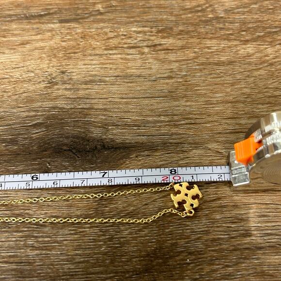 NWT Tory Burch Kira Pendant Necklace In Tory Gold 16” - Picture 4 of 6